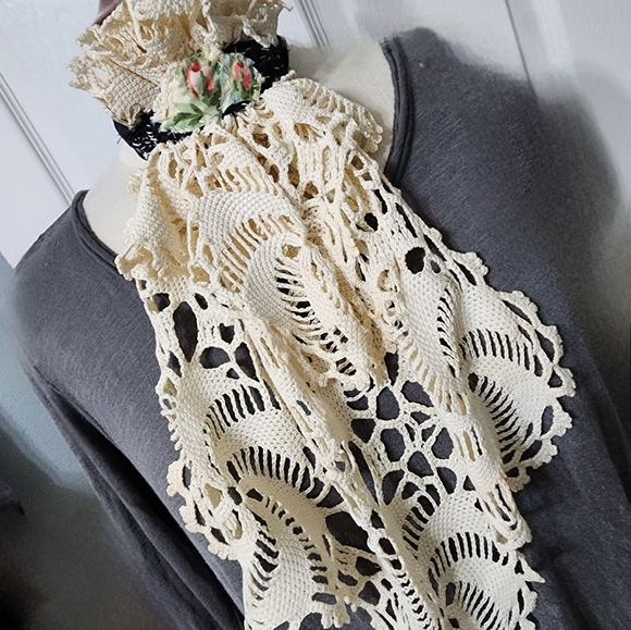 JABOT OOAK MOSSIE ANNA ARTISAN DESIGN NWT - Picture 4 of 12